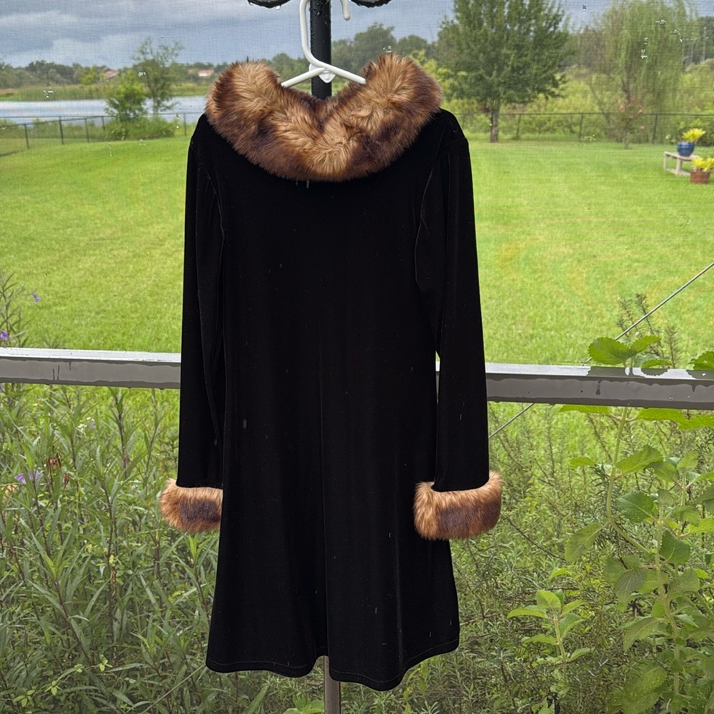 Bonnie Jean Girls black Velvet Dress Faux Fur Trim Size 10 Winter Holiday Party